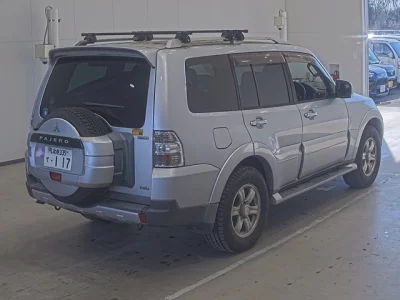 Mitsubishi PAJERO  с аукциона в Японии