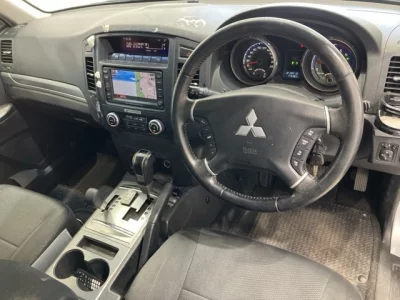 Mitsubishi PAJERO  с аукциона в Японии