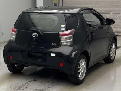 Toyota IQ  с аукциона в Японии