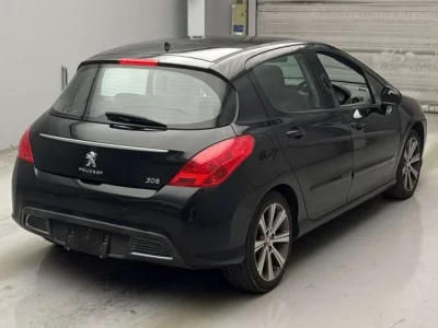 Peugeot 308  с аукциона в Японии