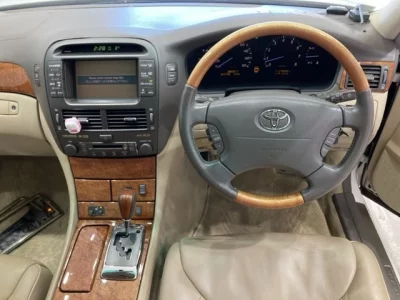 Toyota CELSIOR  с аукциона в Японии