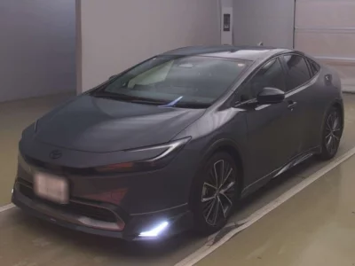 Toyota PRIUS  с аукциона в Японии