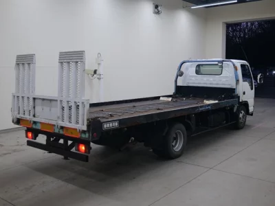 Isuzu ELF  с аукциона в Японии