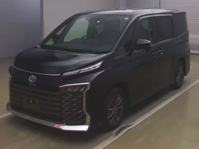Toyota VOXY  с аукциона в Японии