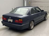 BMW 5-Series лот № 18271 оценка RA  с аукциона в Японии 1