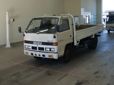 Isuzu ELF  с аукциона в Японии
