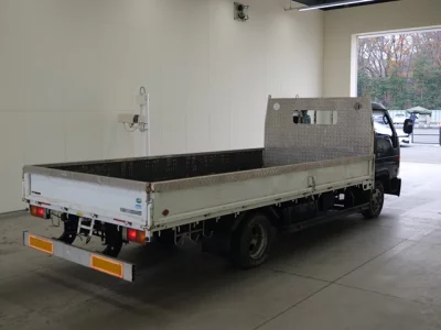 Toyota DYNA  с аукциона в Японии