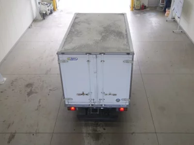 Isuzu ELF  с аукциона в Японии