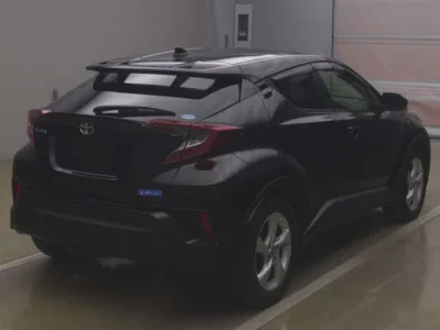 Toyota C-HR  с аукциона в Японии