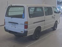 Toyota HIACE VAN лот № 20189 оценка RA  с аукциона в Японии 1