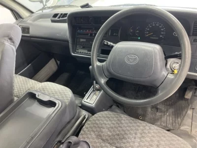 Toyota HIACE VAN  с аукциона в Японии