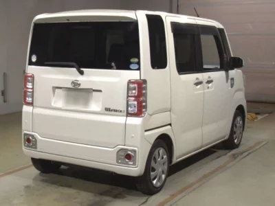 Daihatsu WAKE  с аукциона в Японии