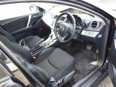 Mazda AXELA  с аукциона в Японии