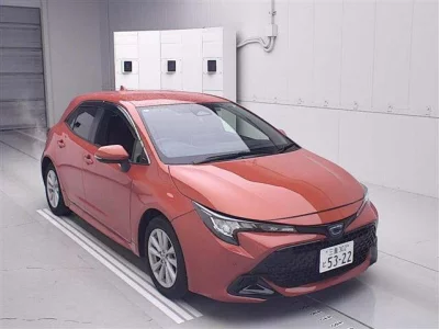 Toyota COROLLA SPORT  с аукциона в Японии