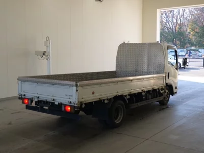 Isuzu ELF  с аукциона в Японии