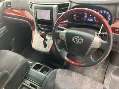 Toyota ALPHARD  с аукциона в Японии