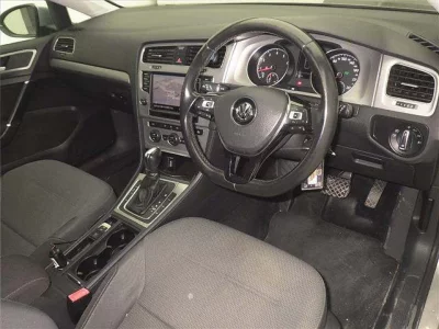 Volkswagen GOLF  с аукциона в Японии