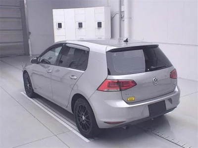 Volkswagen GOLF  с аукциона в Японии
