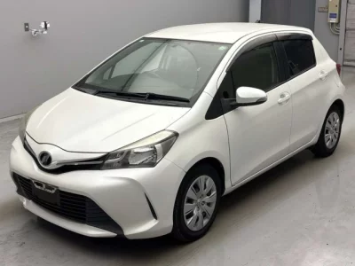 Toyota VITZ  с аукциона в Японии