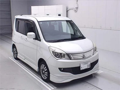 Mitsubishi DELICA D2