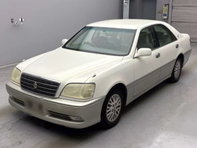 Toyota CROWN  с аукциона в Японии