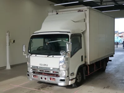 Isuzu ELF
