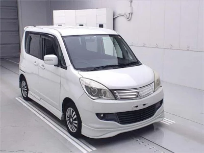 Mitsubishi DELICA D2