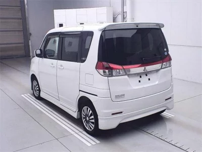 Mitsubishi DELICA D2