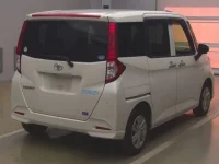 Toyota ROOMY лот № 70067 оценка 4  с аукциона в Японии 1