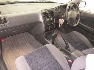 Toyota CARINA  с аукциона в Японии