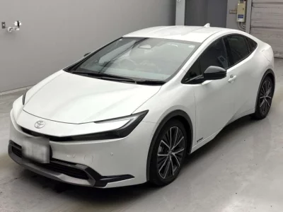 Toyota PRIUS  с аукциона в Японии