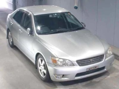 Toyota ALTEZZA  с аукциона в Японии