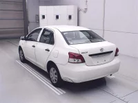 Toyota BELTA лот № 70063 оценка R  с аукциона в Японии 1