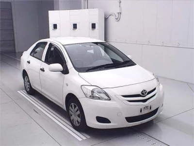 Toyota BELTA  с аукциона в Японии