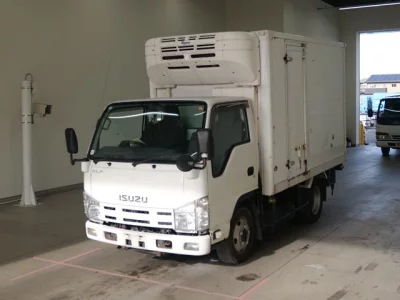 Isuzu ELF  с аукциона в Японии