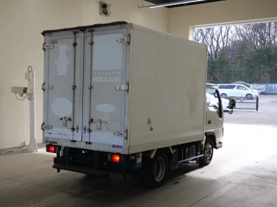 Isuzu ELF  с аукциона в Японии
