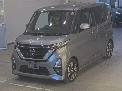 Nissan ROOX  с аукциона в Японии