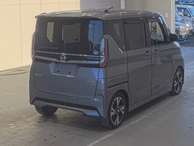 Nissan ROOX  с аукциона в Японии