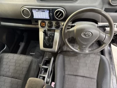 Toyota COROLLA RUMION  с аукциона в Японии