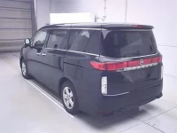 Nissan ELGRAND лот № 70090 оценка 3.5  с аукциона в Японии 1