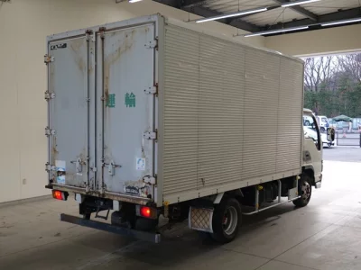 Isuzu ELF  с аукциона в Японии