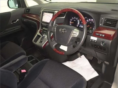 Toyota VELLFIRE  с аукциона в Японии