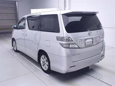Toyota VELLFIRE  с аукциона в Японии