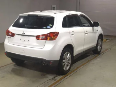 Mitsubishi RVR