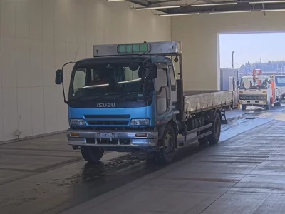 Isuzu FORWARD  с аукциона в Японии