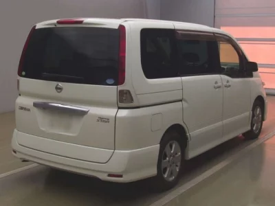 Nissan SERENA  с аукциона в Японии