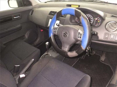 Suzuki SWIFT  с аукциона в Японии