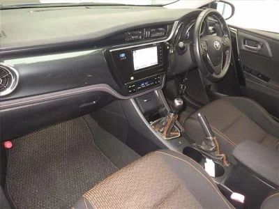 Toyota AURIS  с аукциона в Японии