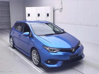 Toyota AURIS  с аукциона в Японии