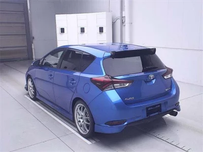 Toyota AURIS  с аукциона в Японии
